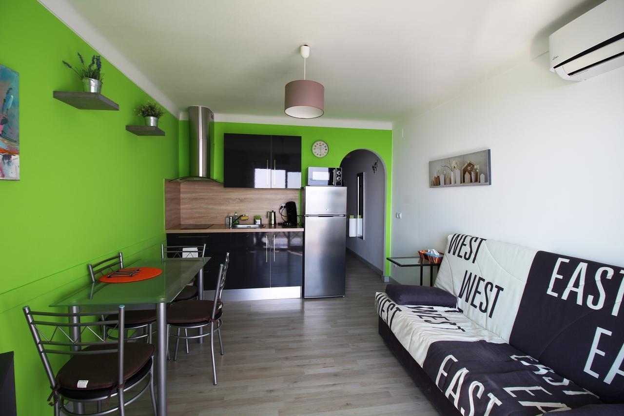 Apartamento SYLVIA 11D1 - Precioso estudio en primera línea de mar - céntrico - terraza vista mar - playa - wifi Ampuriabrava Exterior foto